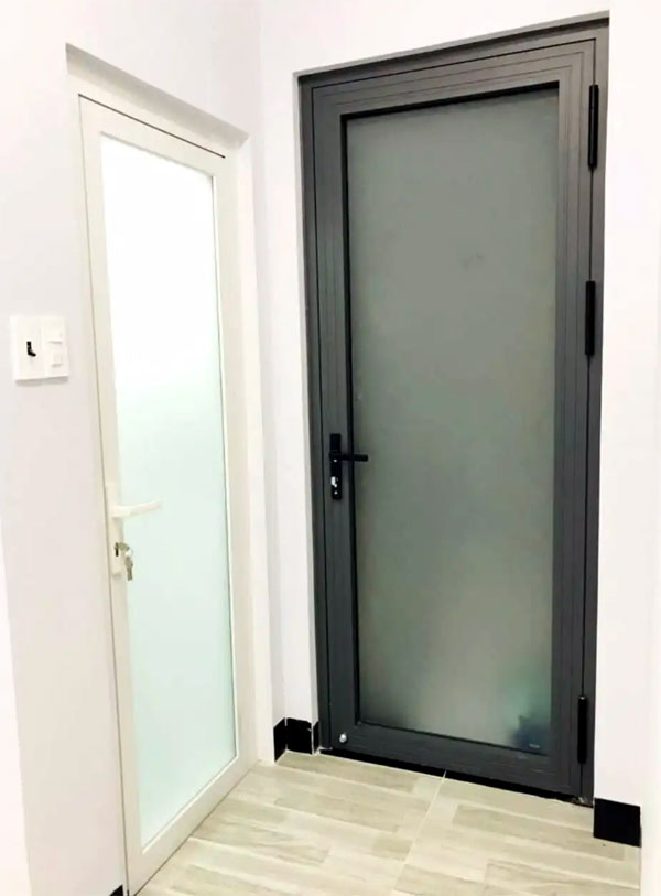 Gây Sốc: Giá Cửa Kính Toilet 2026 Chỉ Từ 1.2 Triệu – Tặng Ngay Bộ Phụ Kiện Inox 304 Chống Gỉ 100%! 2 Tư vấn báo giá cửa kính toilet 24h