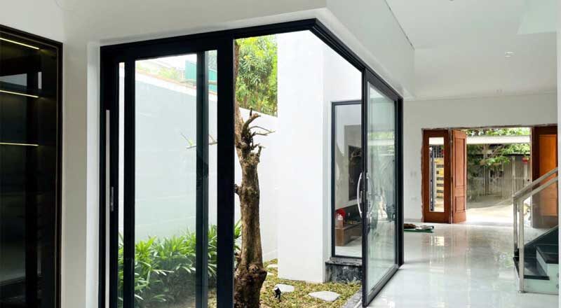 Bảng giá cửa nhôm kính 2026: 5 Cách nhận biết nhôm chính hãng qua đơn giá.