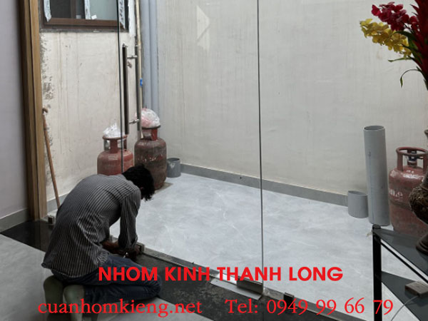 sua-cua-kinh-cuong-luc