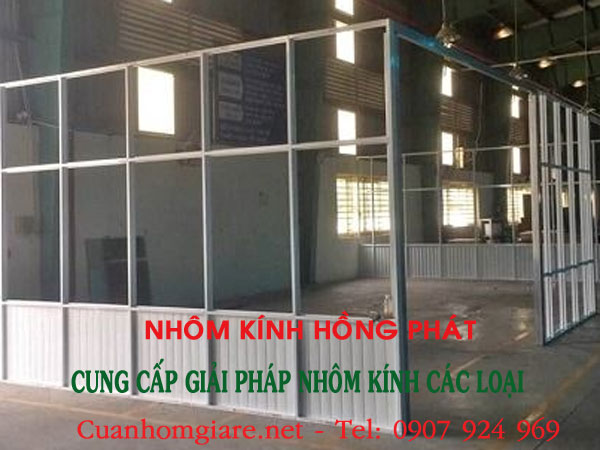 vach-nhom-kinh-gia-re