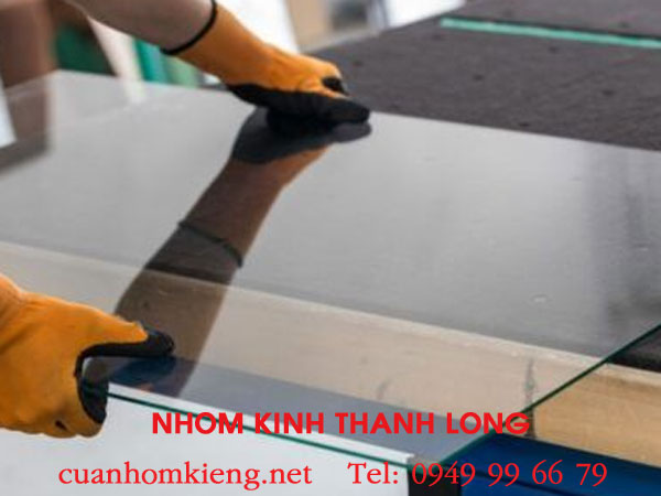 100% Tốt Nhất: Cắt kính cường lực Quận 12 theo yêu cầu giá rẻ, lấy ngay trong ngày 4 cat-kinh-cuong-luc-quan-12