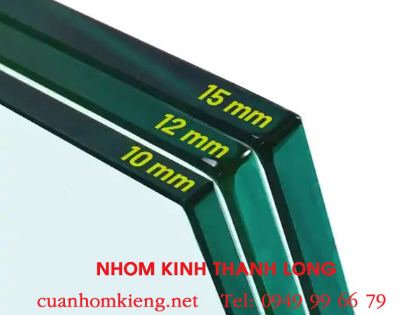 kinh-cuong-luc-10-ly-gia-bao-nhieu