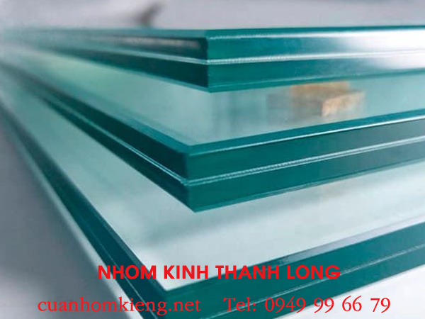 kinh-cuong-luc-10-ly-gia-bao-nhieu